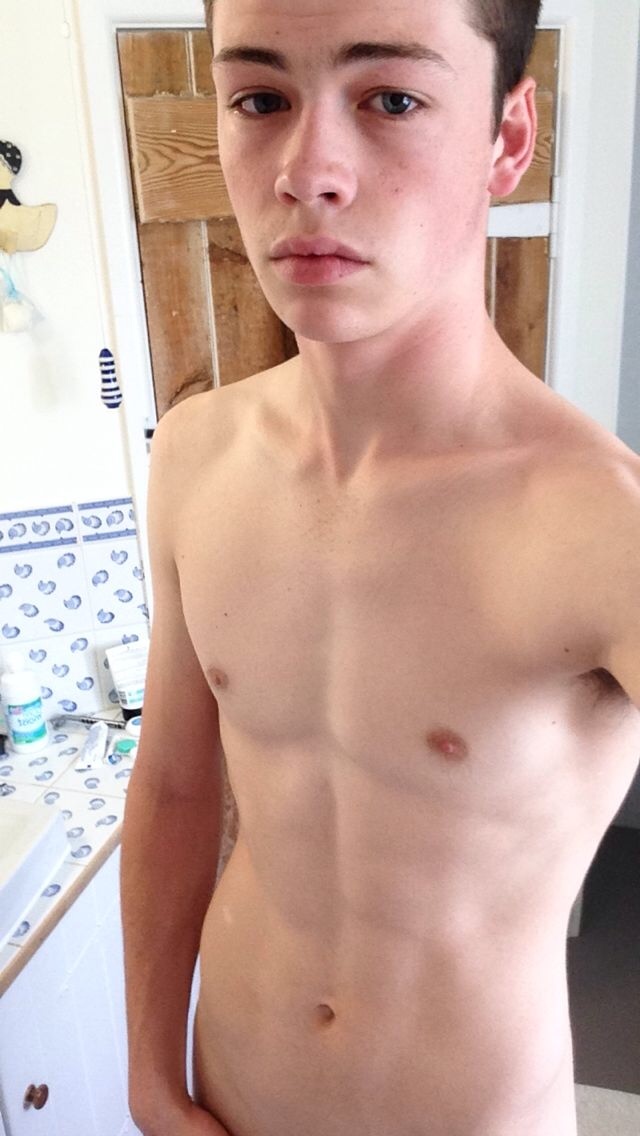 19 yo Teen Guy Exposed Via KIK